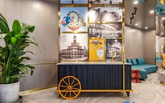 ZMAX HOTELS (Tianjin Five Old Street, Xi Nan Lou, metro station shop)