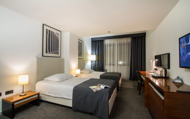 Atrium Hotel