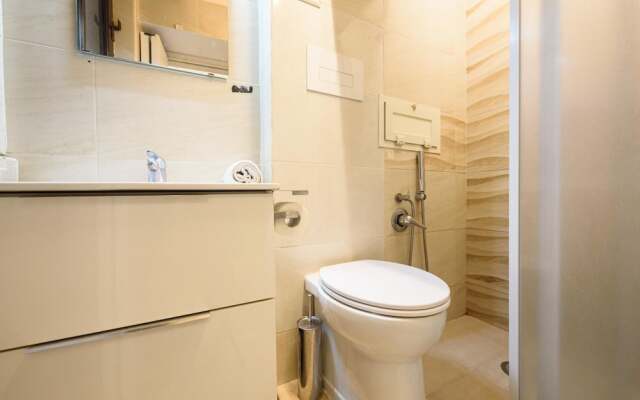 Via San Giovanni in Porta 34