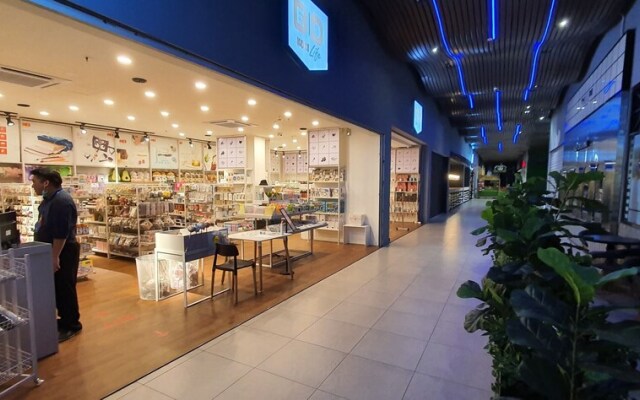 OYO 90309 Kozi Square