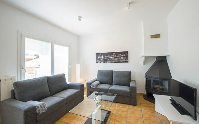 Bungalow - 3 Bedrooms with Pool and WiFi - 104999
