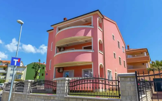 Nice Apartment Only 500m From the Beach