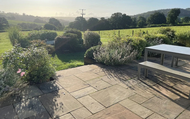 The Cosy Cowshed