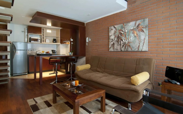 Park Suite Huerfanos