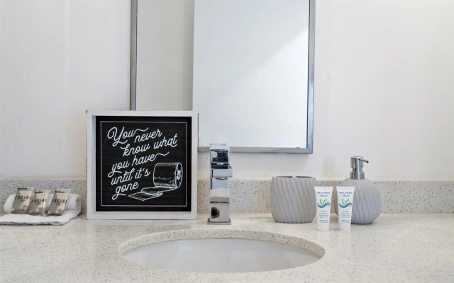 HOMI l Little Havana Suites