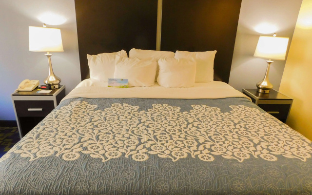 Days Inn & Suites by Wyndham Pocahontas