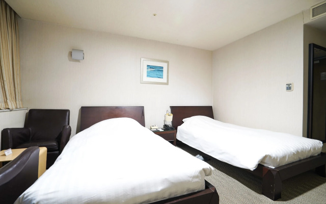Gumi Century Hotel