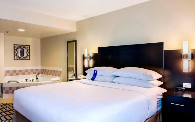 Delta Hotels by Marriott Fargo