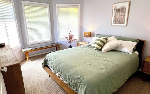 Saltwood Mornington - A Conscious Coastal Retreat – Guest Rooms – Melbourne
