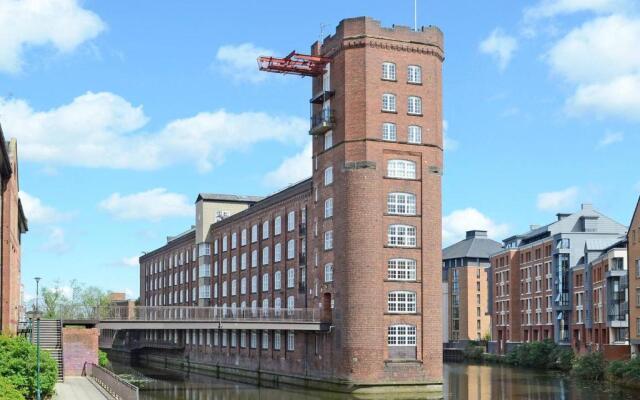 Riverside Studio Apartments Close To City Centre