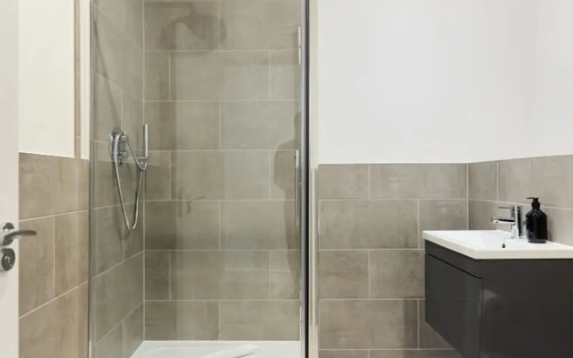 The Mitcham Wonder - Stylish 2bdr Flat