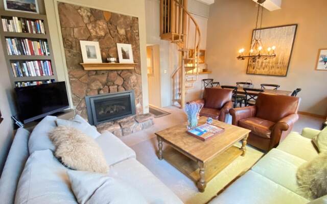 Vail International 401