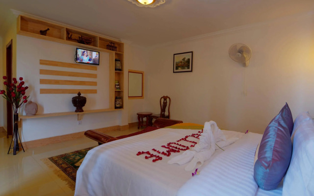 Bou Phanith Villa