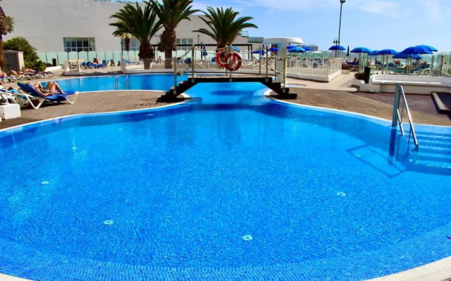 Club Villa Mar- First line modern spacious studio