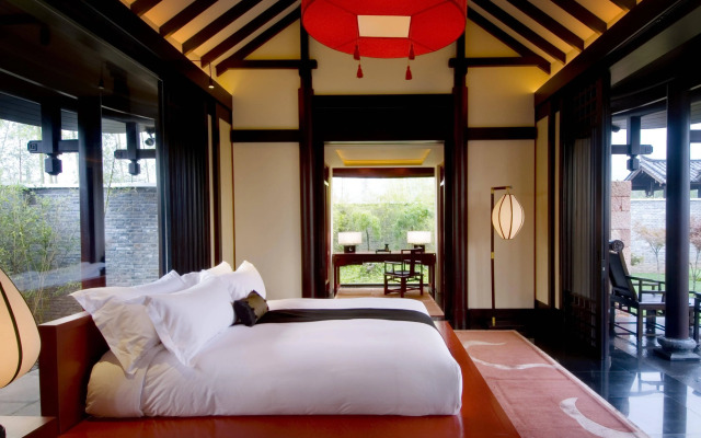 Banyan Tree Lijiang