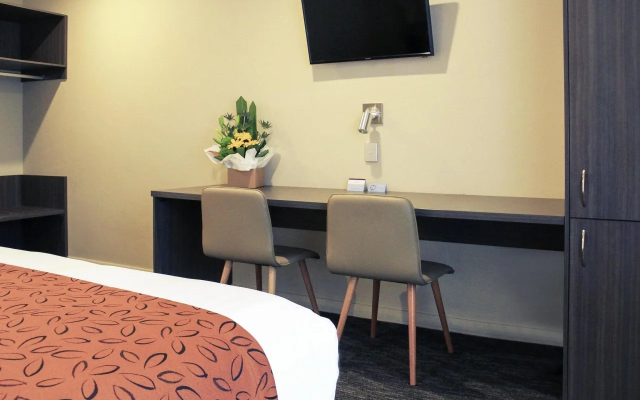 Mercure Orange