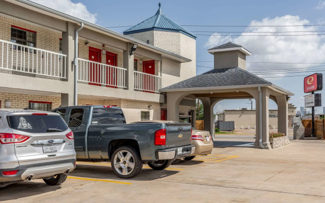 Summit Inn - Houston Medical Center