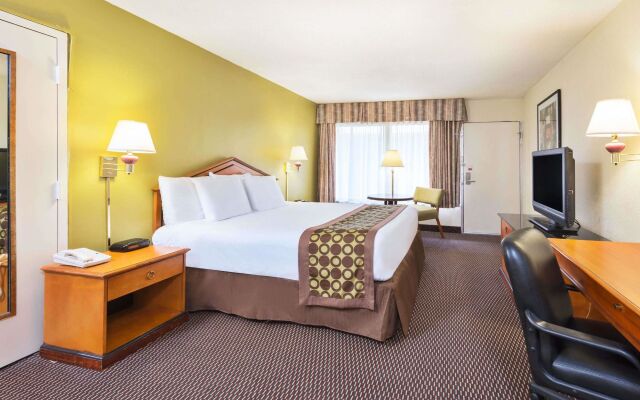 Ramada Baltimore West