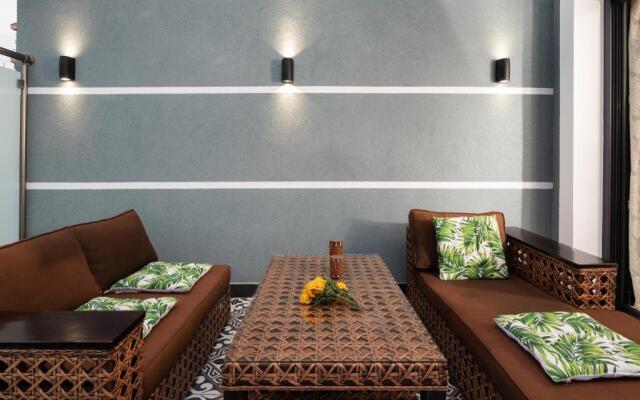 Pela Veranda Exquisite Suites