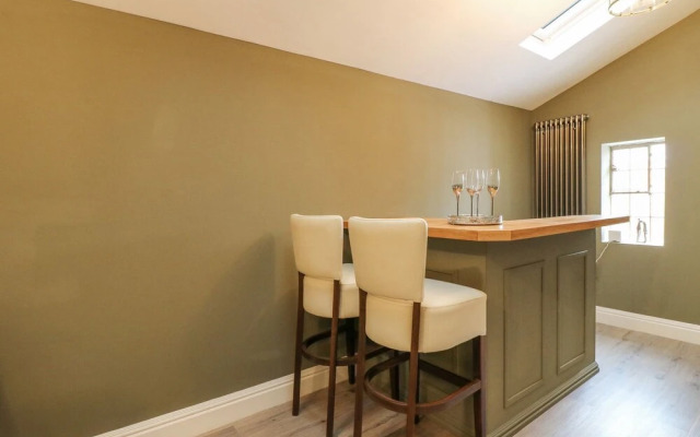 Hunters Lodge at Wildersley Farm