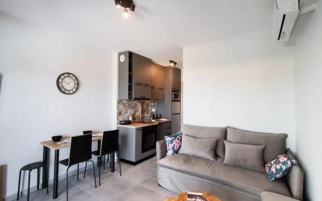 Amaryllis Luxury Apartment