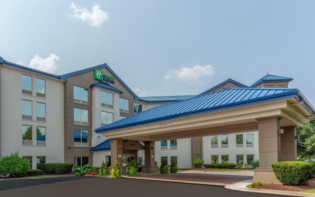 Holiday Inn Express Hotel & Suites Chicago-Midway Airport, an IHG Hotel