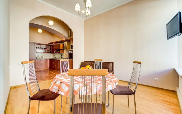 FlatStar on Nevsky 103