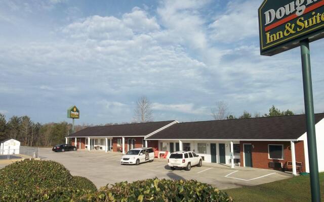 Douglas Inn & Suites