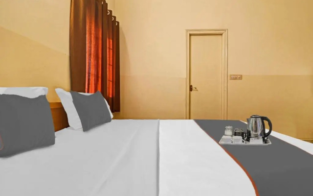 Capital O Samrat Palace Near Nampally Station