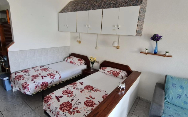 Ap260, Club Atlantis, Costa Adeje (Tenerife), Spain