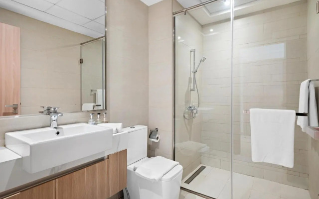 1Br Azizi Riviera B7, Pool View