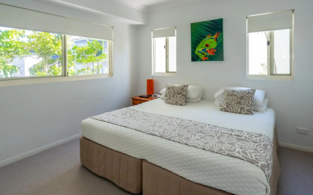 Waters Edge Apartment