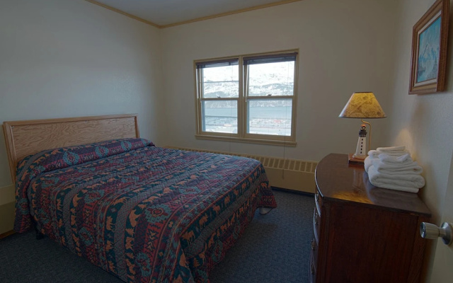 Glacier View Condo Suites