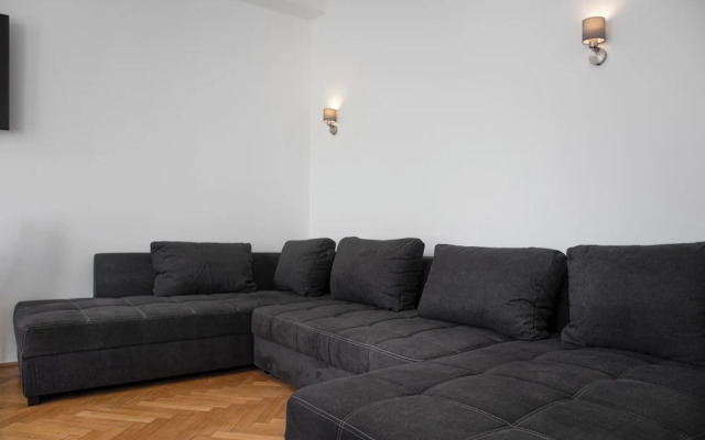 Perfect 7BR Stay Near Hauptbahnhof
