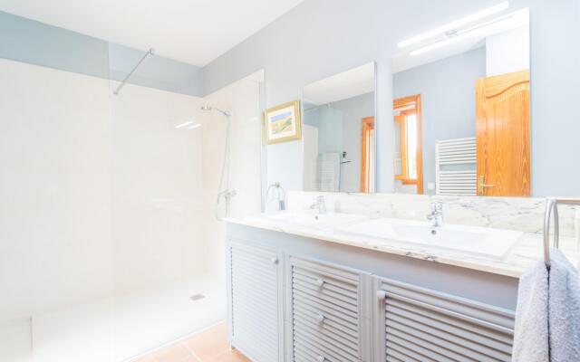 SON PAX Petit - Villa With Private Pool in Palma. Free Wifi