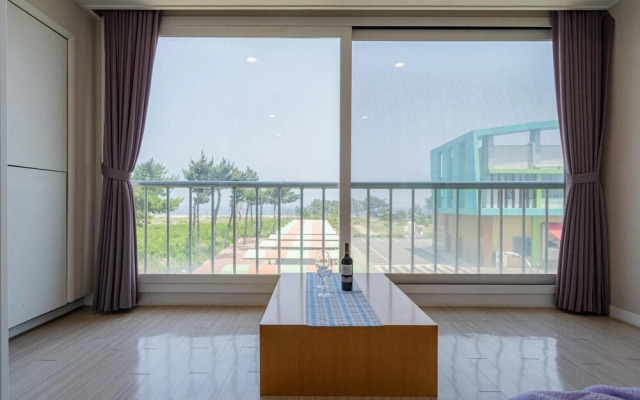 Goseong Sunshine Beach Pension