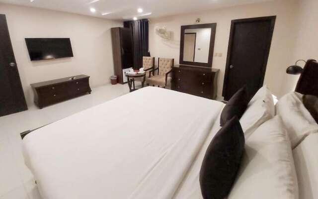 Mairona Hotels Gulberg