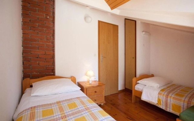 Damir - 80 m From Beach - A2