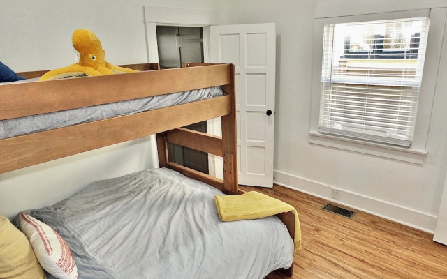 Park Avenue Beach Paradise Chic & Secluded 4 BDR
