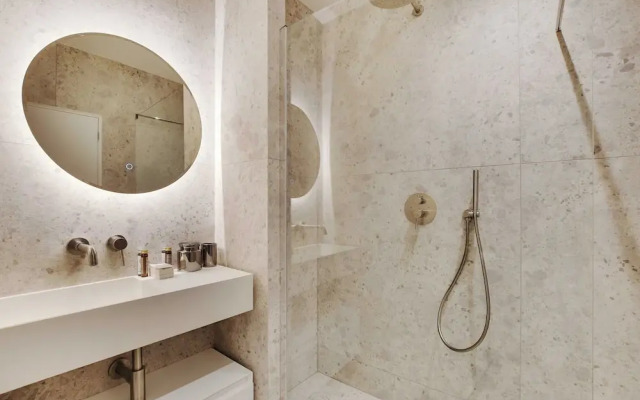 Newly Refurbished Flat in Heart of 18th District