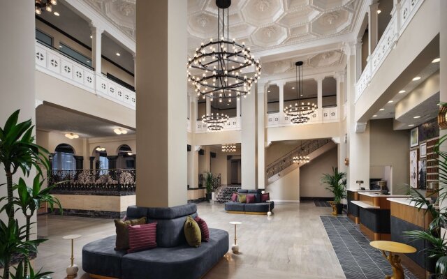 Hotel Flor Tampa Downtown, Tapestry Collection by Hilton