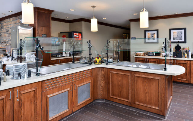 Staybridge Suites Rochester - Commerce Dr NW by IHG