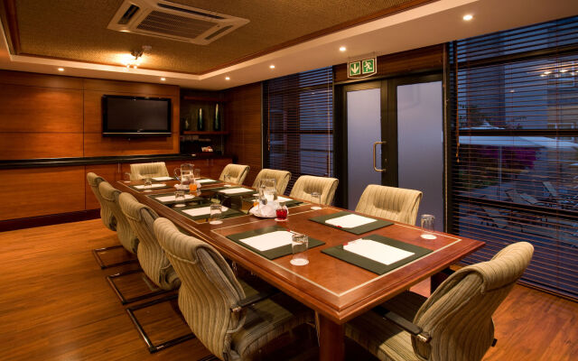 City Lodge Johannesburg Airport, Barbara Road