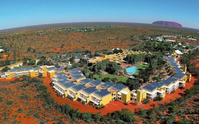 Outback Hotel & Lodge