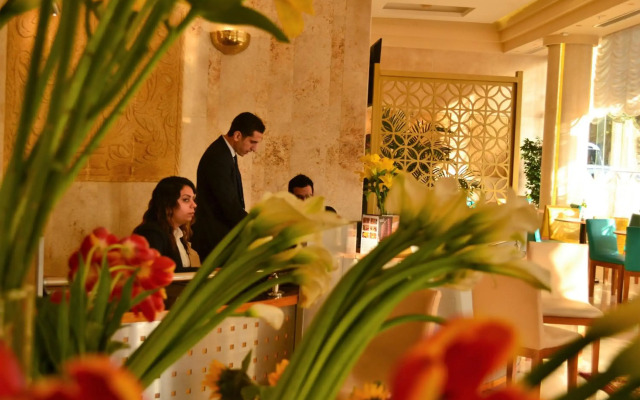 Cleopatra Hotel