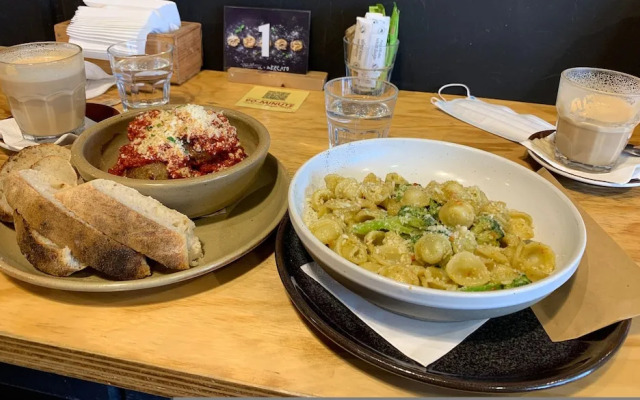 3BR Unit Free Park Wifi Campbelltown