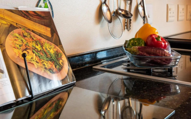 Pezula Magic Retreat - 4 Bedroom Lagoon View Home