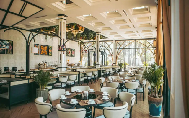 Phoenix Moc Chau Hotel