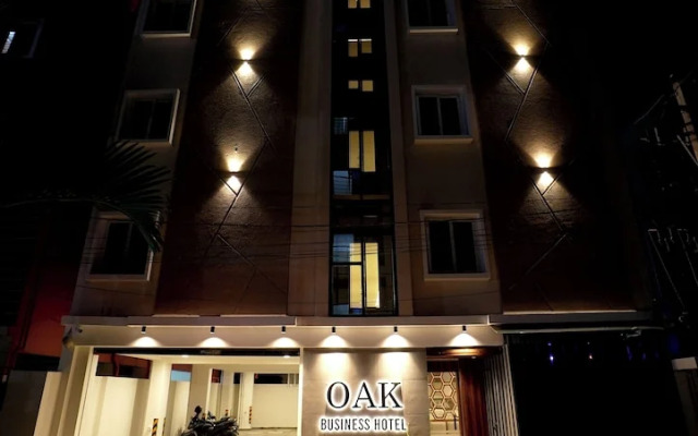 Oak Business Hotel