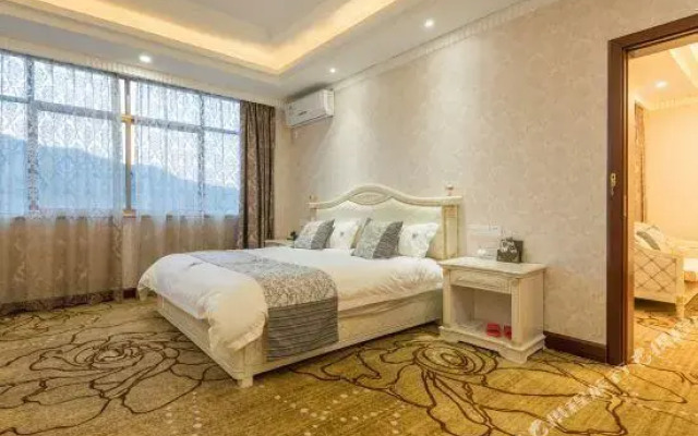 Chawang Hotel